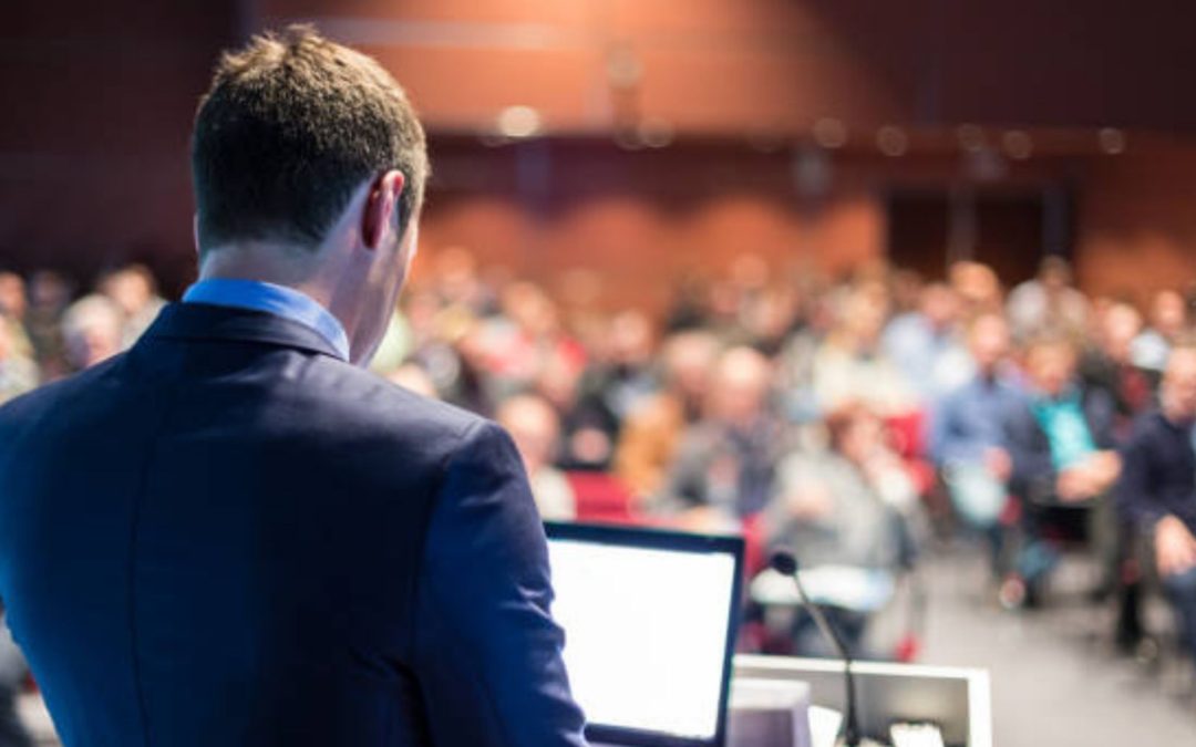 How Anyone Can Gain Confidence in Public Speaking